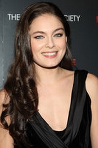 Alexa Davalos