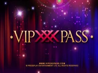 Dp with Sasha Knox